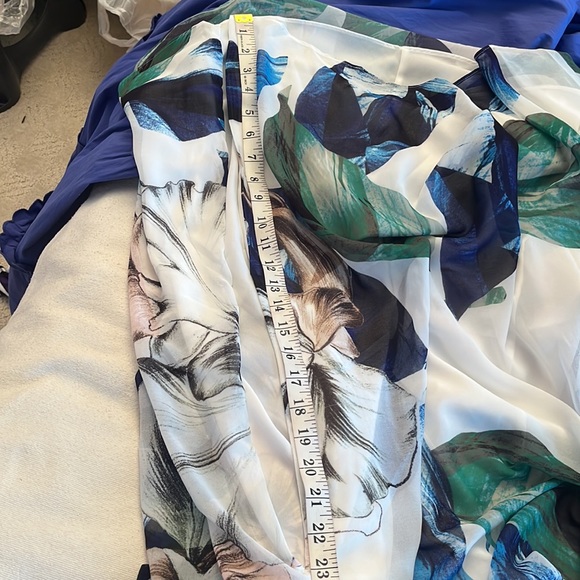 Dress - Picture 6 of 12